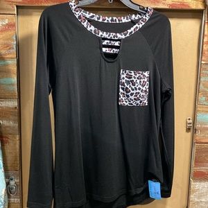 Black long sleeve, top with leopard neckline and pocket